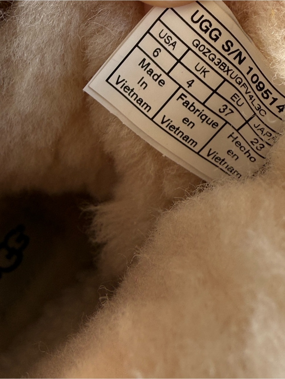 UGG Adirondack waterproof chestnut boots. - Picture 6 of 6